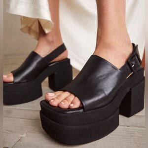 PALOMA BARCELO Paloma Platform Sandals Black Leather